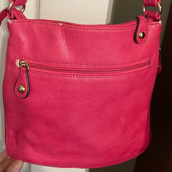 Bright Pink Crossbody Purse with Gold Accents. - Picture 5 of 12